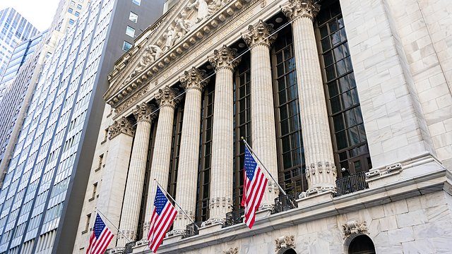 Nyse facade flags