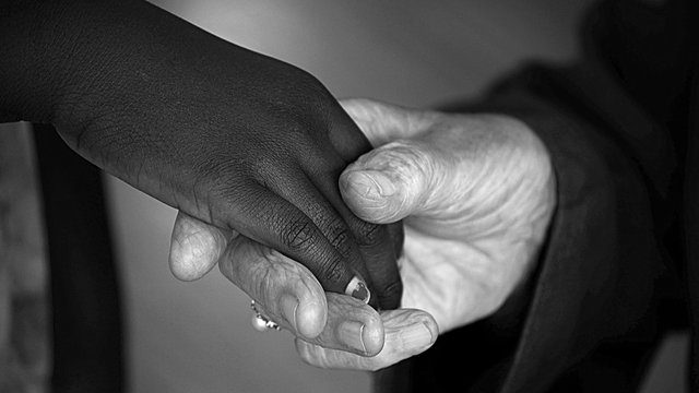 Bw hands